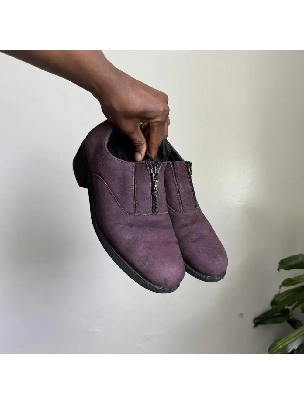 Vintage‎ 90s Hush Puppies Plum Suede Front-Zip Loafers size 8